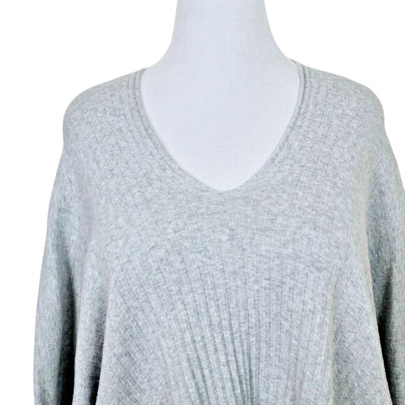 Cabi Size M Watson Pullover Sweater 5451 Double V Neck Light Gray - Picture 8 of 10